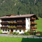 Guest house Apart-garni Alpevita Mayrhofen