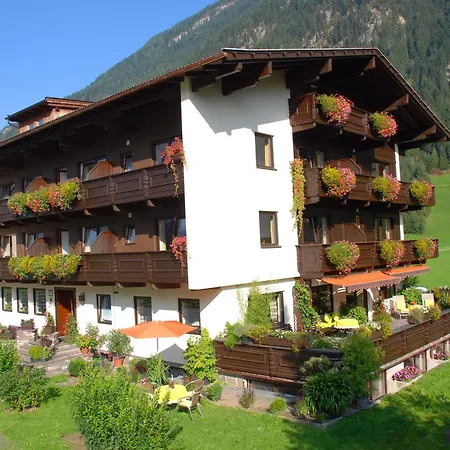 Apart-garni Alpevita Gasthuis 3*